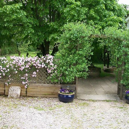Chez Scallan B&B Sens sur Seille Exteriör bild