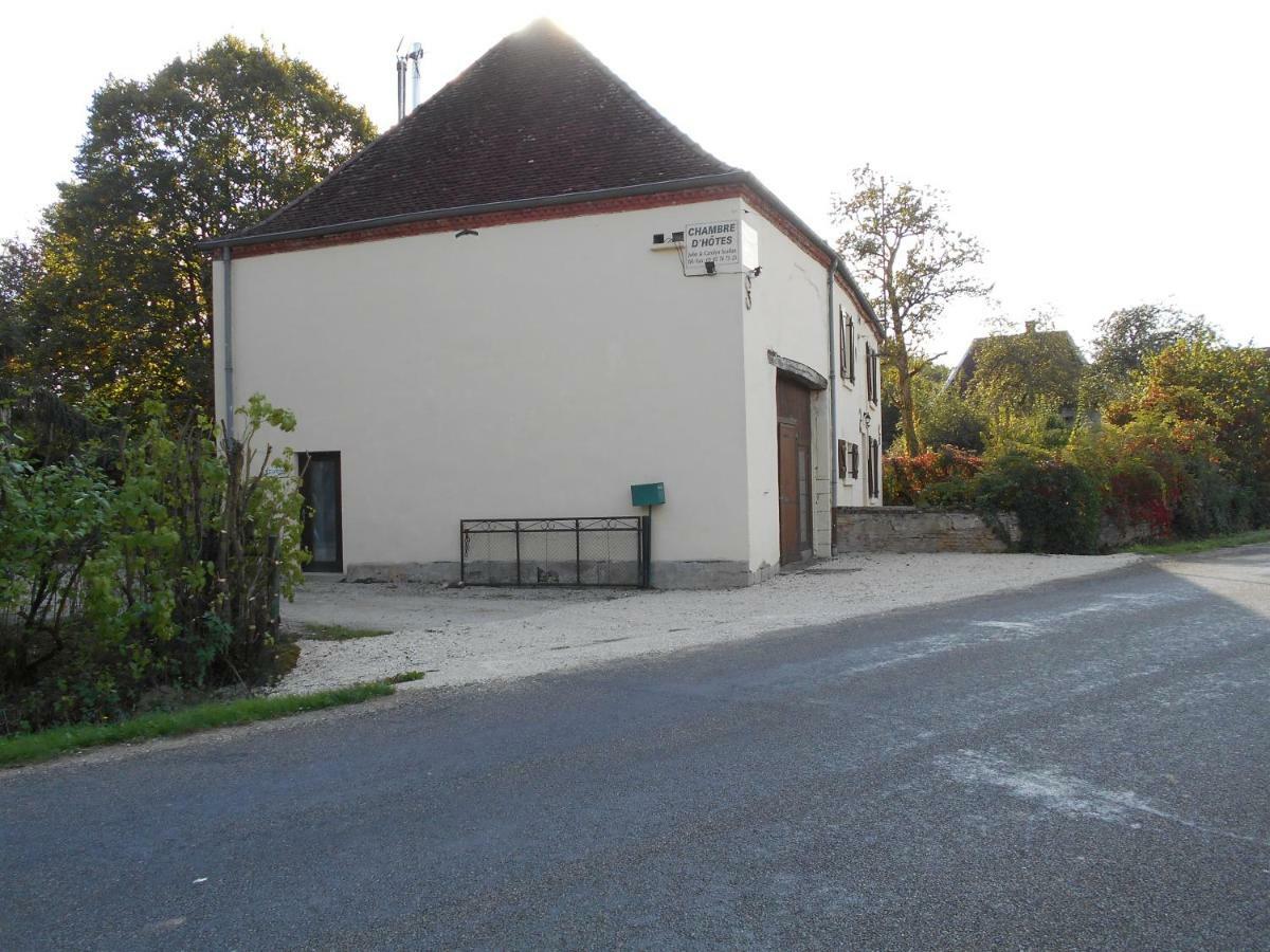 Chez Scallan B&B Sens sur Seille Exteriör bild